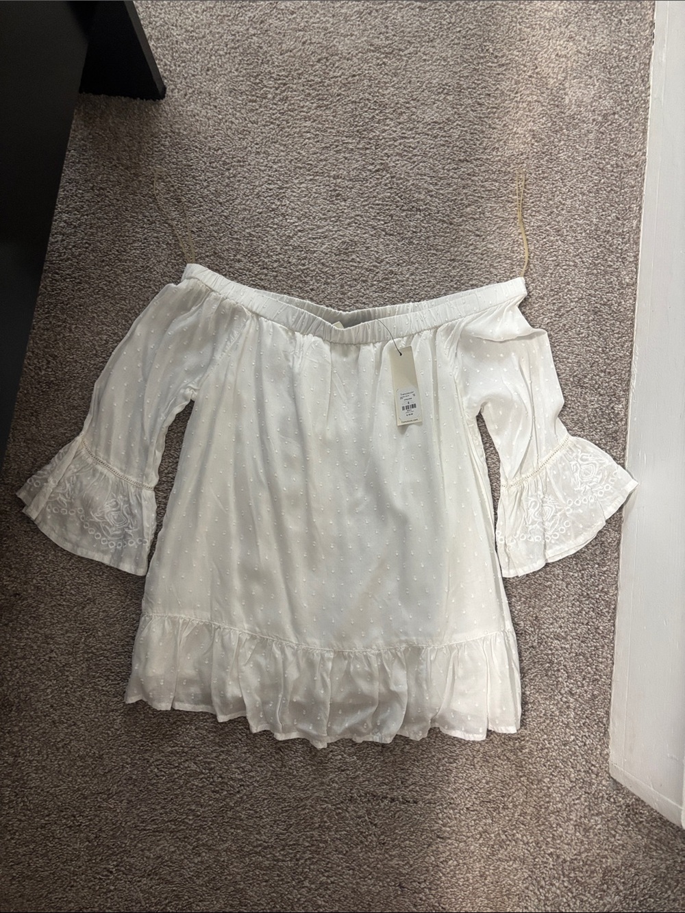 Francesca's Collections White Off-Shoulder Swiss Dot Top